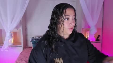 Snapshot of liiavega chatting on 11.11.25 online show from 11.11.25