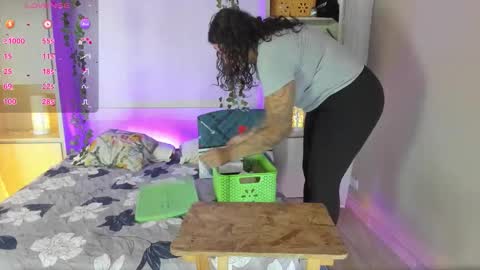 Snapshot of liiavega chatting on 11.18.25 online show from 11.18.25