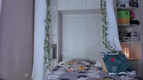 Snapshot of liiavega chatting on 11.20.25 online show from 11.20.25