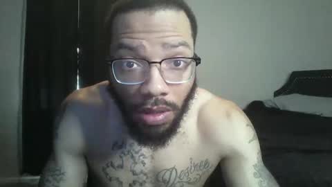 Snapshot of liightskinlover chatting on 01.12.26 liightsinlover online show from 01.12.26