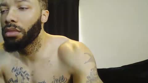 Snapshot of liightskinlover chatting on 02.10.26 liightsinlover online show from 02.10.26