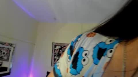 Lily Moore online show from 11.18.25