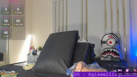 Snapshot of liincostelloo chatting on 11.30.25 liincostelloo online show from 11.30.25