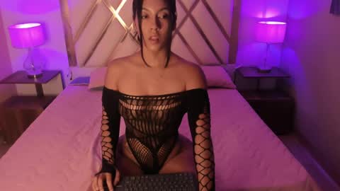 LiizJones online show from 05.25.26