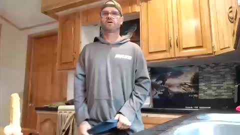 Snapshot of likedoingit69 chatting on 10.19.25 St pierre online show from 10.19.25