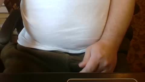 Snapshot of likestobewatchedm chatting on 11.02.25 N online show from 11.02.25