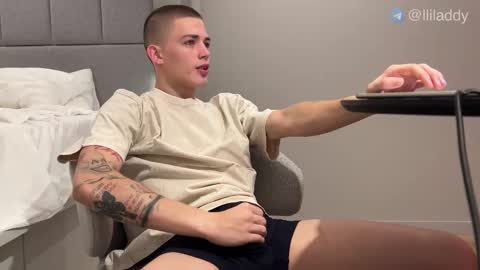 Snapshot of lil_addy chatting on 09.27.25 Addy online show from 09.27.25