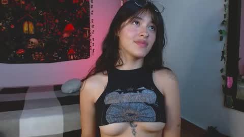 Snapshot of lil_angel7 chatting on 02.13.26 lil angel7 online show from 02.13.26