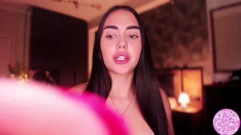 Snapshot of lil_gabbyg chatting on 12.07.24 Gabriela online show from 12.07.24