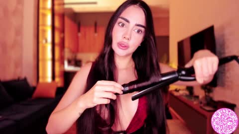 Snapshot of lil_gabbyg chatting on 12.27.24 Gabriela online show from 12.27.24