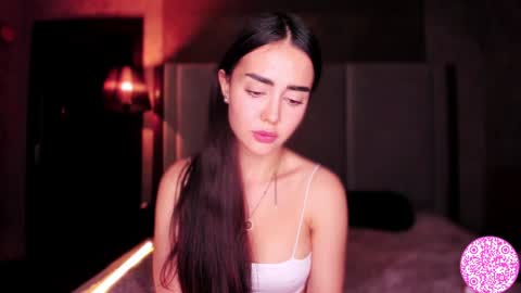 Snapshot of lil_gabbyg chatting on 01.11.25 Gabriela online show from 01.11.25