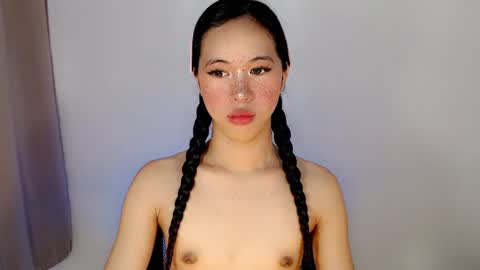 Snapshot of lil_grace1 chatting on 01.03.25 grace online show from 01.03.25