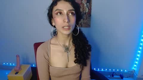 Snapshot of lil_lisaa chatting on 12.18.24 Lisaa online show from 12.18.24