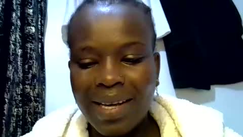 Snapshot of lil_miss23 chatting on 10.06.25 lil_miss23 online show from 10.06.25