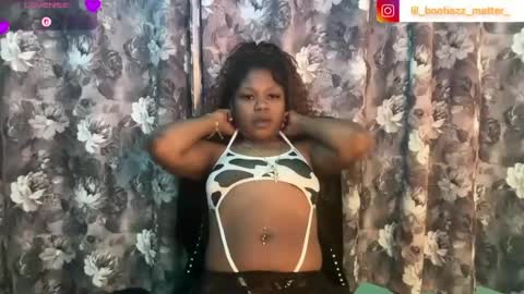 Snapshot of lil_momma422 chatting on 08.09.26 MOMMA LUV online show from 08.09.26
