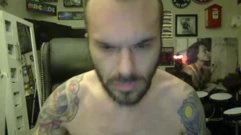 Snapshot of lil_tea_break_6996 chatting on 02.15.25 t online show from 02.15.25