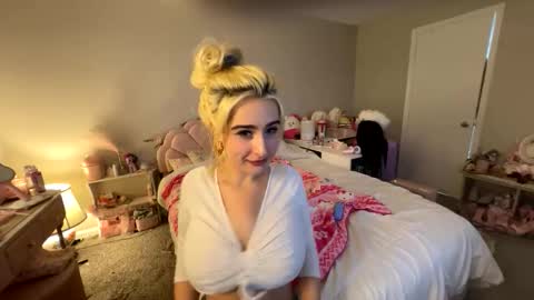 Pink mink online show from 02.05.26