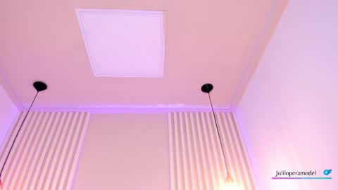 Snapshot of lila_cohen chatting on 10.31.25 L I L A online show from 10.31.25