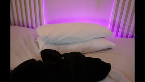 L I L A   online show from 04.06.26