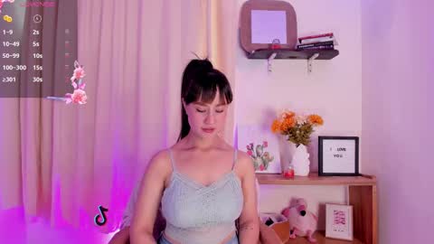 Snapshot of lila_rush_ chatting on 10.06.25 Lila online show from 10.06.25