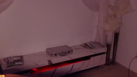 Snapshot of lilbeccaxo chatting on 10.25.25 Rebecca online show from 10.25.25