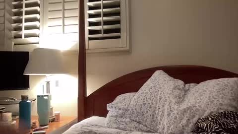 Snapshot of lilbi85_ chatting on 12.16.24 lilbi85_ online show from 12.16.24