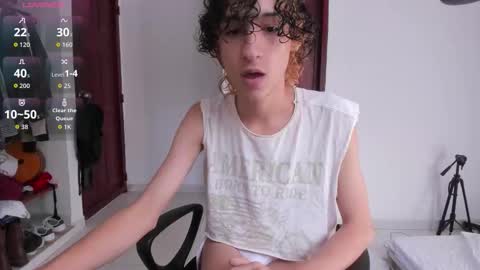 Snapshot of lildan18 chatting on 12.15.25 Daniel online show from 12.15.25