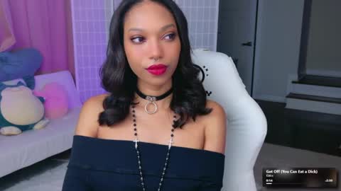 Snapshot of lileviemarie chatting on 04.04.26 evie online show from 04.04.26