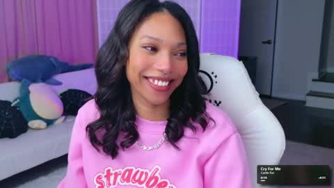 Snapshot of lileviemarie chatting on 04.22.26 evie online show from 04.22.26