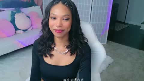 Snapshot of lileviemarie chatting on 06.10.26 evie online show from 06.10.26