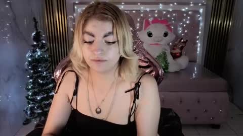 Snapshot of lili_conor_s chatting on 11.28.25 Lili online show from 11.28.25