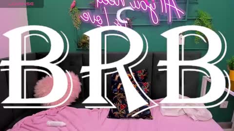 Lilli  follow me kiss online show from 02.10.25