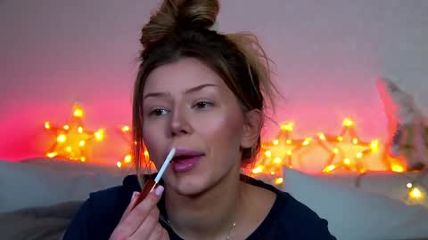 Mia online show from 12.27.24