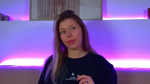 Mia online show from 02.09.25