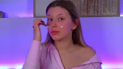 Mia online show from 02.20.25