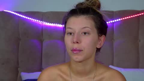 Mia online show from 09.16.25