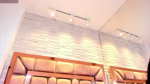 Snapshot of lilian_starfire chatting on 11.26.25 LILIAN online show from 11.26.25