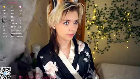 Snapshot of liliandaniels chatting on 11.01.25 Lilian online show from 11.01.25