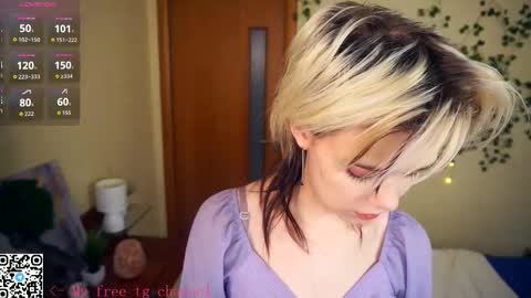 Snapshot of liliandaniels chatting on 11.16.25 Lilian online show from 11.16.25