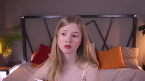 Lilian online show from 11.30.25