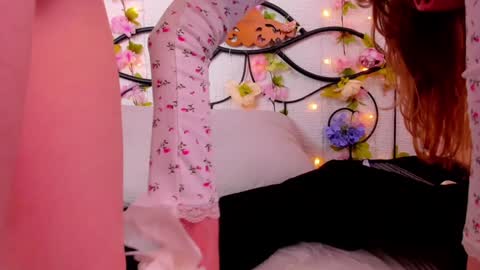 hi guys Im new here Im 18 years oldIve never had sex online show from 02.08.25