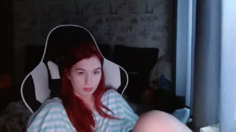 liliawoolf online show from 03.04.25