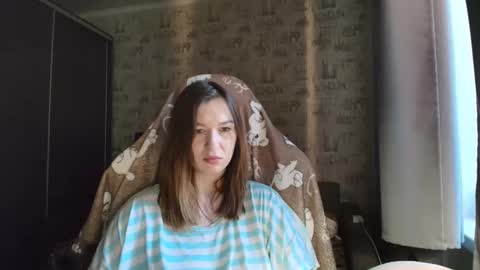 liliawoolf online show from 04.13.26