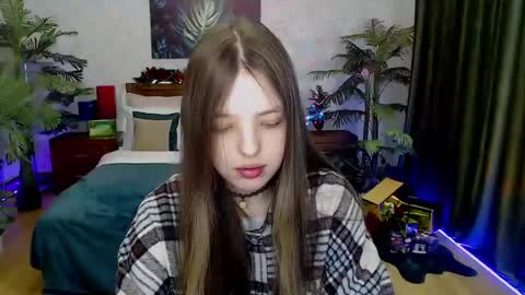 Snapshot of lilibakery chatting on 12.13.24 Lili Bakery online show from 12.13.24