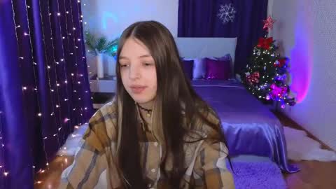 Snapshot of lilibakery chatting on 12.23.24 Lili Bakery online show from 12.23.24