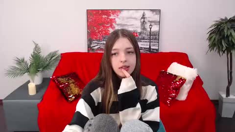 Snapshot of lilibakery chatting on 01.28.25 Lili Bakery online show from 01.28.25