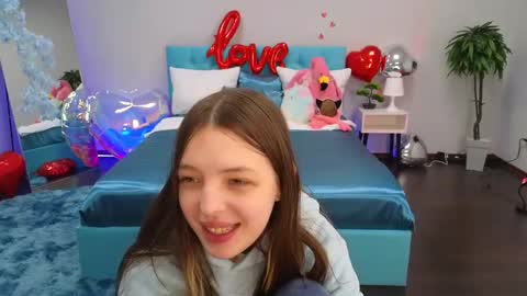 Snapshot of lilibakery chatting on 02.10.25 Lili Bakery online show from 02.10.25