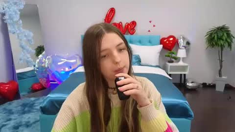 Snapshot of lilibakery chatting on 02.11.25 Lili Bakery online show from 02.11.25