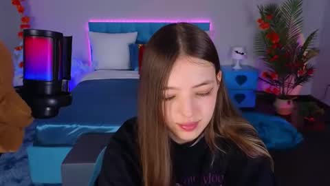 Lili Bakery online show from 11.03.25