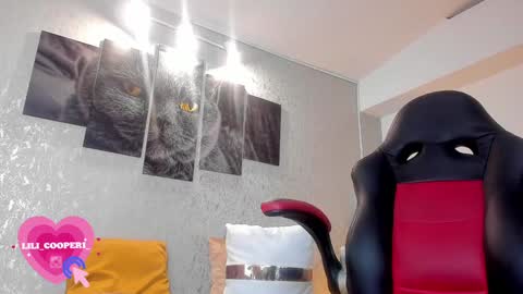 Lili Cooper online show from 02.08.25